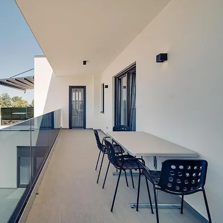 Aurela Apartment