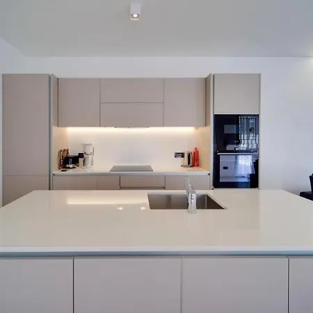 Aurela Фунтана