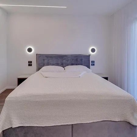 Aurela Apartment