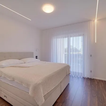 Apartment Aurela Funtana